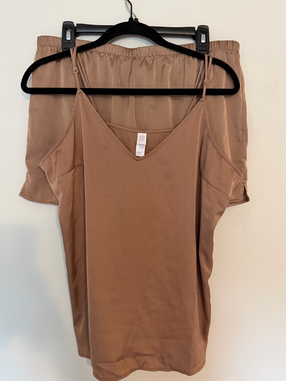stars above Two-Piece Satin Pajama Set Nude Brown